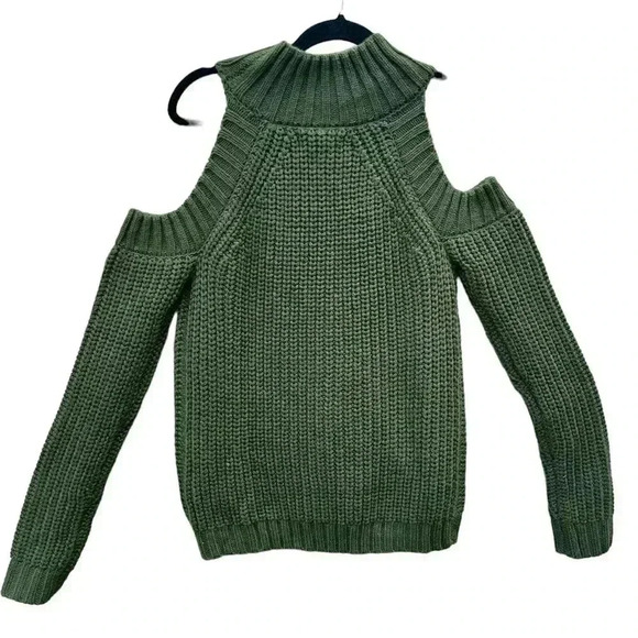 Choles deep green Cold Shoulder Knit Sweater. Size Small. NWT - Picture 4 of 6